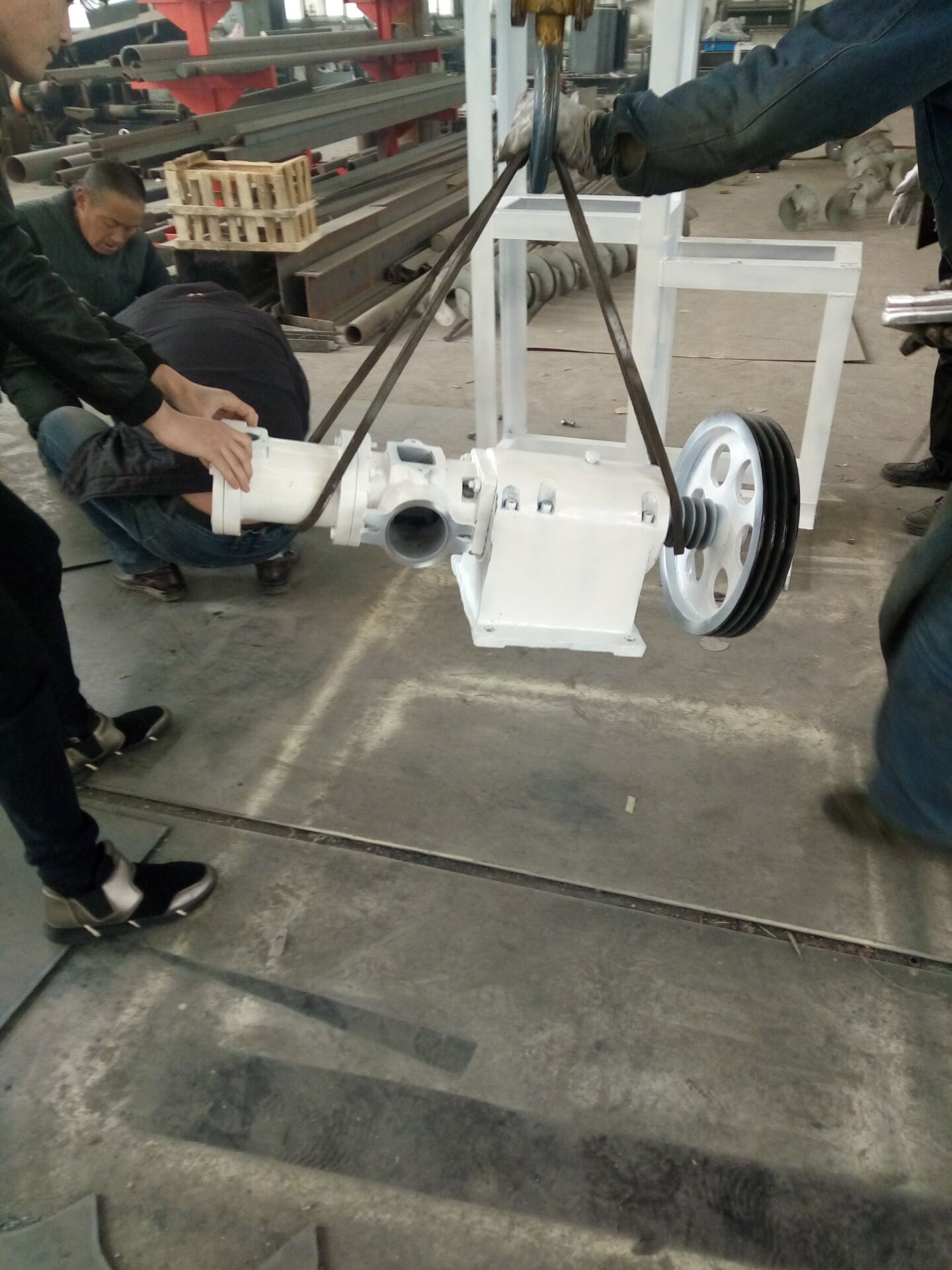 山东临沂的朱先生来我们厂订购的140型全自动米线机